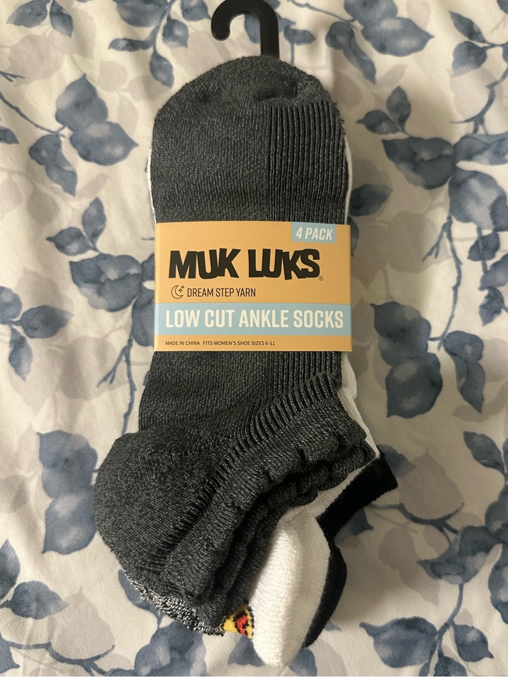 Muk Luks Women Low Cut Ankle Socks - Women Show Size(6-11), (4 pack)